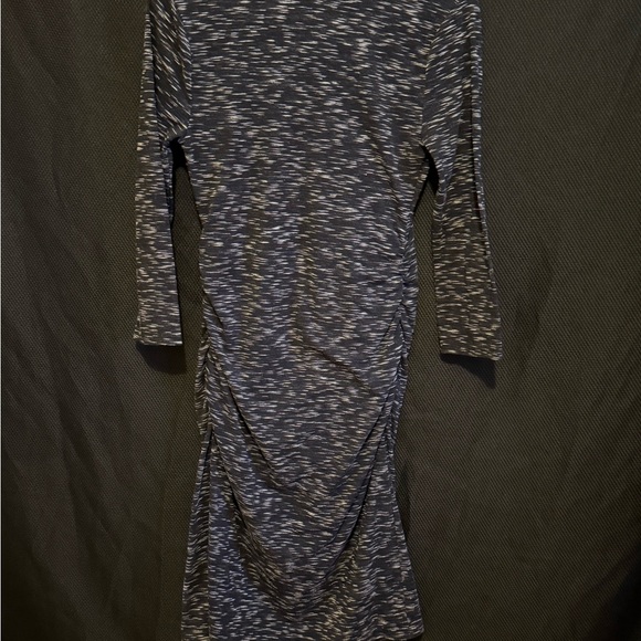 Liz Lange Black and White Long Sleeve Dress - Picture 4 of 4